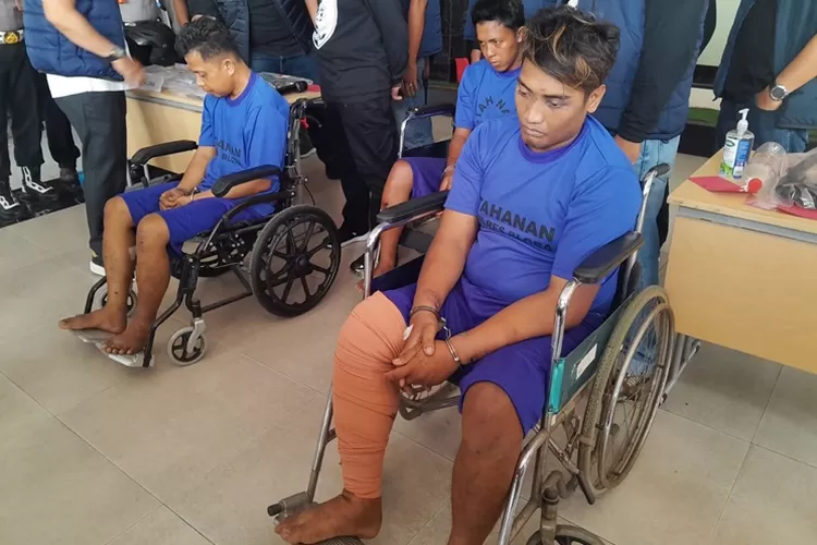 Komplotan perampok toko emas di Blora diamankan polisi. Saat beraksi mereka memakai senjata api.  (Ayosemarang.com/ Audrian Firhannusa)