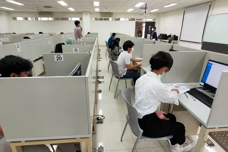  trik mengerjakan soal UTBK SNBT menggunakan sistem penilaian IRT (UI)