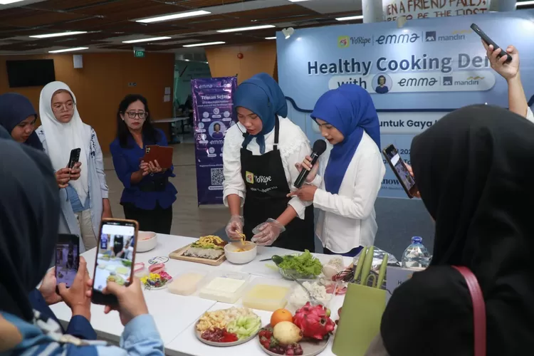 AXA Mandiri menyelenggarakan acara "Healthy Cooking with Emma" sebagai bagian dari komitmen perusahaan dalam mendorong gaya hidup sehat. (dok AXA Mandiri.)