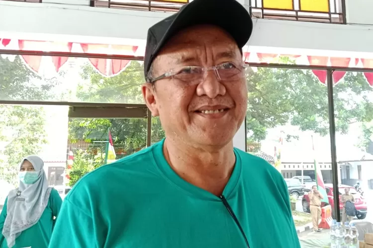 Andi Rudi Haryanto, seorang tokoh masyarakat Batang mengkritik spanduk Tolak Calon Bupati 'Impor'