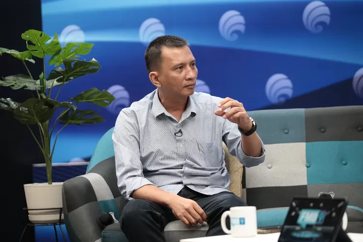 Ketua Umum Federasi Serikat Pekerja Kerah Biru - Serikat Pekerja Seluruh Indonesia (Kerah Biru - SPSI), Royanto Purba dalam dialog FMB9 dengan tema Lindungi Hak Pekerja dalam Bisnis, Senin 29 April 2024. (dok)