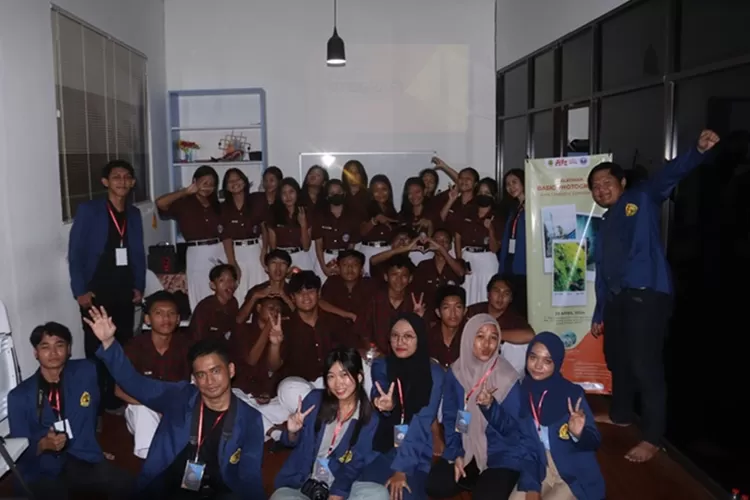 Mahasiswa Ilkom USM Ajarkan Basic Fotografi di Maseh1 1 PSAK Semarang