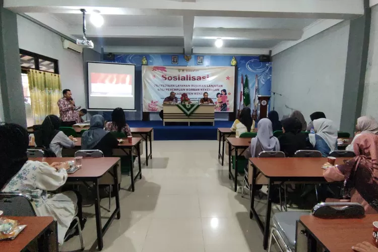 Sosialisasi penyediaan layanan rujukan lanjutan di Aula Kampus Umkaba Kendal.  (Edi prayitno/kontributor Kendal)