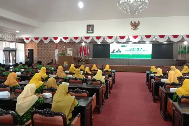 Wisuda  PGPQ angakatan 35 BK FUSPAQ PCNU Kabupaten Kendal.  (Edi prayitno/kontributor Kendal)