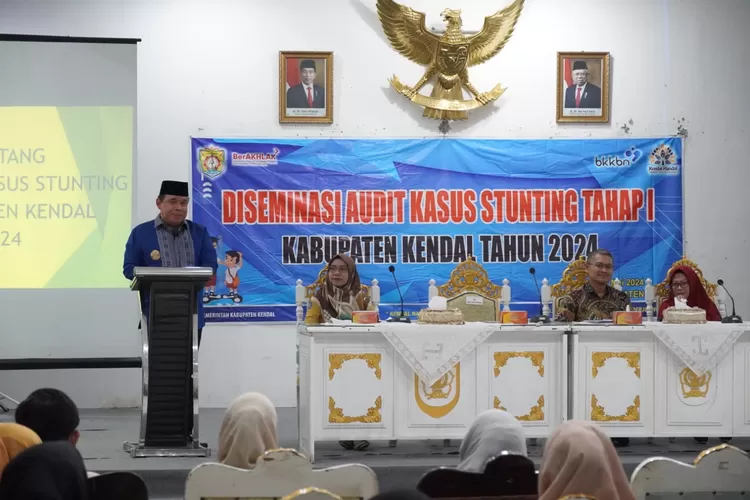Wabup Basuki memberikan arahan dalam kegiatan deseminasi audit kasus stunting tahap I selasa 21 Mei 2024.  (Edi prayitno/kontributor kendal )