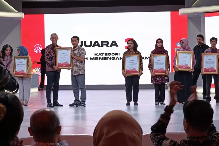 SMPN 22 Semarang mendapat juara 1 AIA Healthiest School.  (Humas Pemkot)