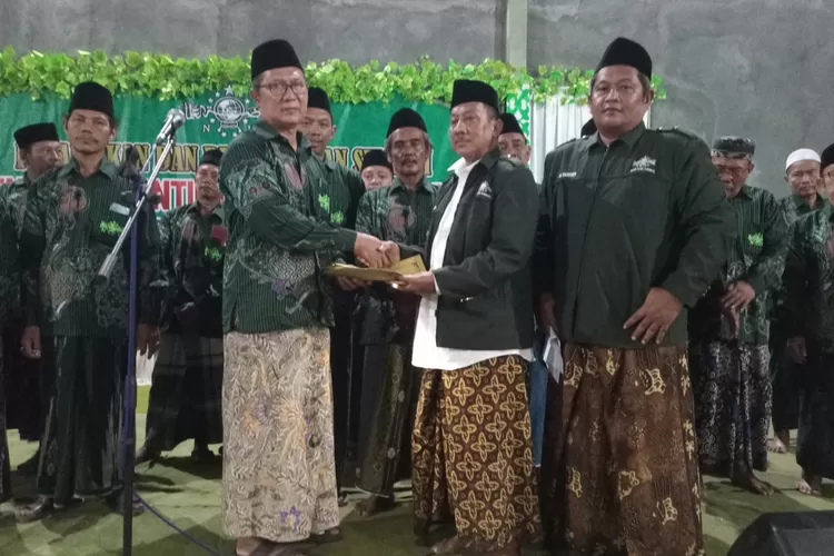 Pelantikan dan pengambilan sumpah pengurus ranting NU Desa Sarirejo Kaliwungu Sabtu 25 Mei 2024 malam.  (Edi prayitno/kontributor Kendal)