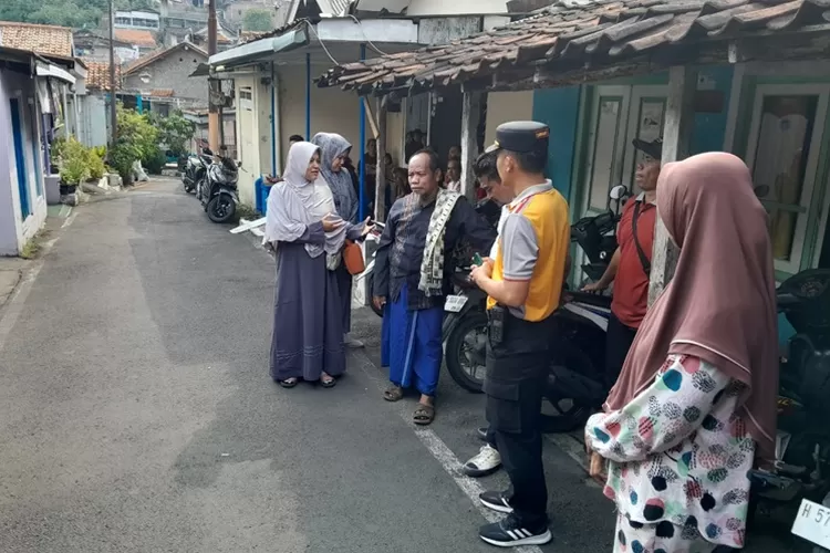 Lokasi arisan PKK di Jomblang Semarang yang berakhir dengan keracunan makanan. Puluhan warga mengalami sakit.  (Ayosemarang.com/ Audrian Firhannusa)