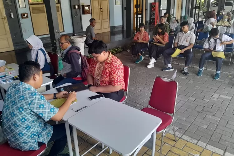 Proses pendaftaran PPDB Jateng 2024 SMA SMK memiliki perbedaan dengan tahun lalu.  (Ayosemarang.com/ Audrian Firhannusa)