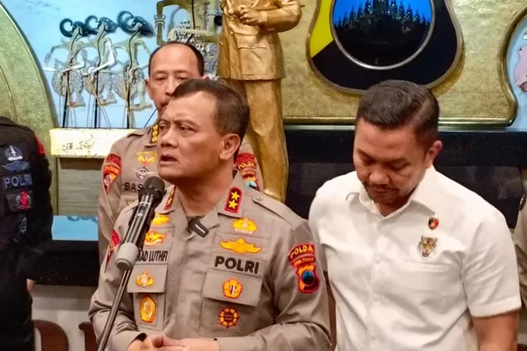 Kapolda Jateng Irjen Ahmad Luthfi menyampaikan jika pihaknya kembali menangkap enam tersangka kasus main hakim sendiri di Sukolilo Pati.  (Ayosemarang.com/ Audrian Firhannusa)