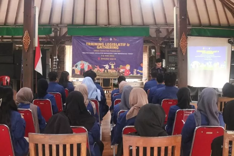 Dema Fakultas Psikologi USM Gelar Training Legislatif dan Gathering