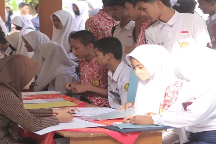 Ilustrasi. Tanggal Pengumuman Hasil Seleksi PPDB SMP Kota Semarang 2024 (smknpringapus.sch.id)