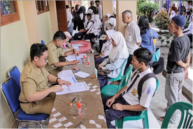 Jadwal dan Aturan Daftar Ulang PPDB Jateng 2024 SMA dan SMK (jatengprov.go.id)