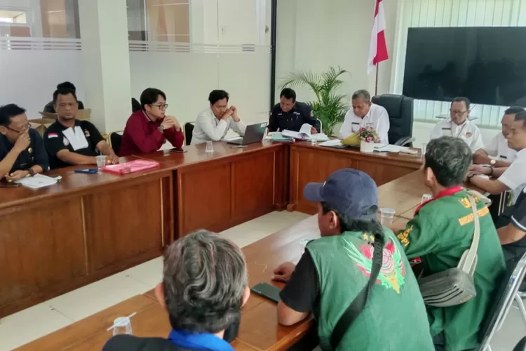 Audiensi antara Kuasa hukum sekeluarga terdakwa Nasokha dengan pihak kantor ATR/BPN Kota Pekalongan. (Muhun kontributor Batang)