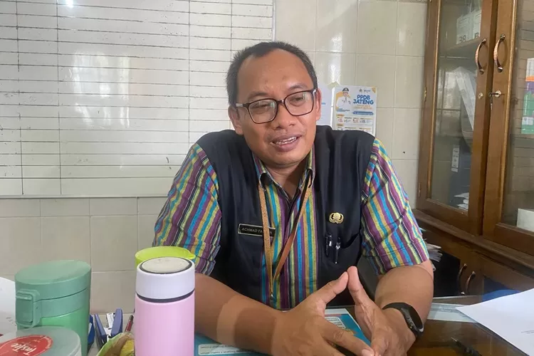 Ketua panitia PPDB SMAN 3 Semarang  Achmad Fauzan menyampaikan daftar ulang siswa yang bermasalah piagam palsu akan dipisahkan.  (Istimewa)