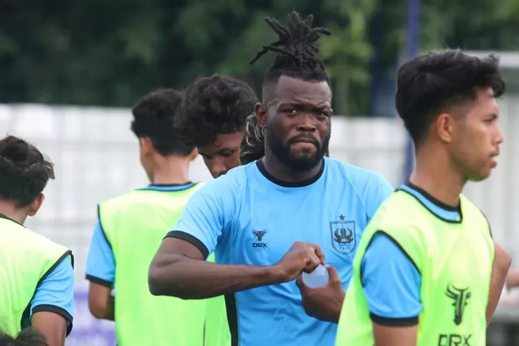 Sudi Abdallah, striker baru PSIS Semarang dari Burundi yang siap jadi mesin gol.  (Ayosemarang.com/ Audrian Firhannusa)