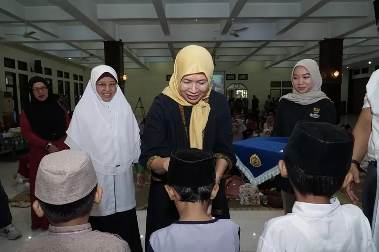 USM dan Baznas Kota Semarang Berbagi Kebahagiaan dengan Anak Yatim dan Piatu