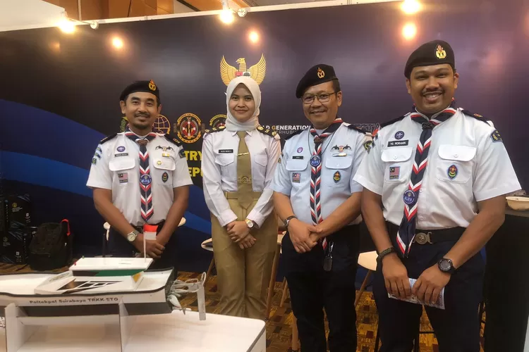 Pada Malaysia Maritime Week 2024 menghadirkan delegasi dari Politeknik matra laut di bawah BPSDMP yaitu PIP Semarang dan Poltekpel Surabaya.  (dok PIP Semarang.)