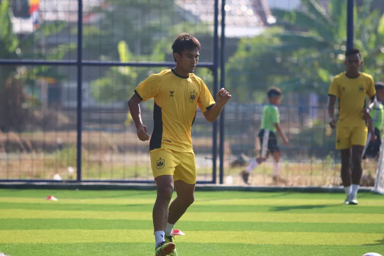 Zalnando sudah berlatih dengan PSIS Semarang dan siap bersaing di wing back. (Ayosemarang.com/ Audrian Firhannusa)