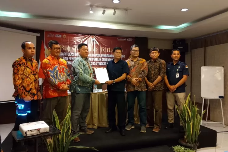 Rapat pleno penetapan DPS Pilkada Serentak 2024 (Edi Prayitno/kontributor Kendal )