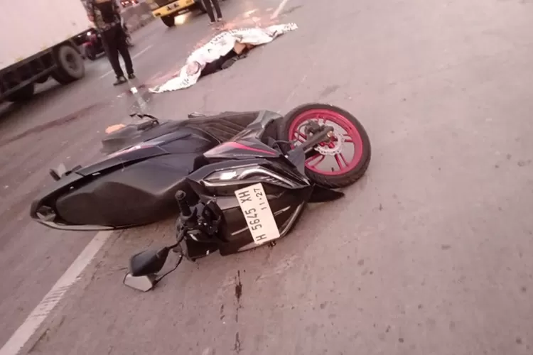 Kendaraan korban kecelakaan  di Tugurejo Semarang. Diduga korban tabrak lari truk. (istimewa)