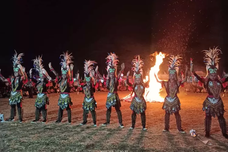 Pentas kesenian lokal di malam peringatan Hari Pramuka di jambore ranting Patean 2024.  (edi prayitno/kontributor Kendal)