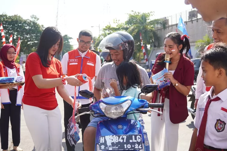 Manajemen Regional Jawa Bagian Tengah (JBT) PT Pertamina Patra Niaga (PPN) melakukan kegiatan sapa pelanggan. (dok Pertamina Patra Niaga.)