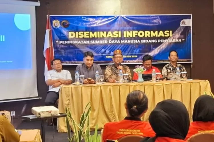 diseminasi informasi peningkatan Sumber Daya Manusia (SDM) bidang penyiaran di Tirto Arum baru Kabupaten Kendal.  (dokumen kominfo Kendal)