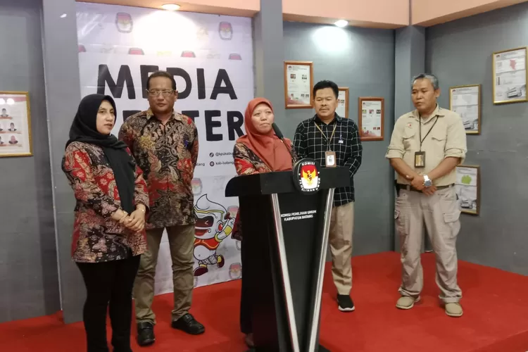 KPU Batang saat konferensi pers. (Dok)