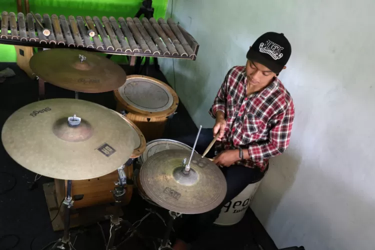 BRI Dukung UMKM Bandung Kembangkan Alat Musik Bambu hingga Tembus Internasional