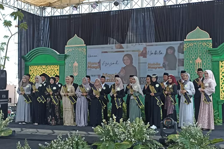 Finalis duta santri wisata religi 2024 di RTH Alun-alun Kaliwungu, Minggu 15 September 2024.  (edi prayitno/kontributor Kendal)