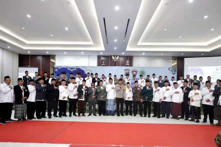 Polda Jateng saat bersilaturahmi dengan MUI. Polda dan MUI sepakat jaga kamtibmas di Pilkada 2024. (Polda)
