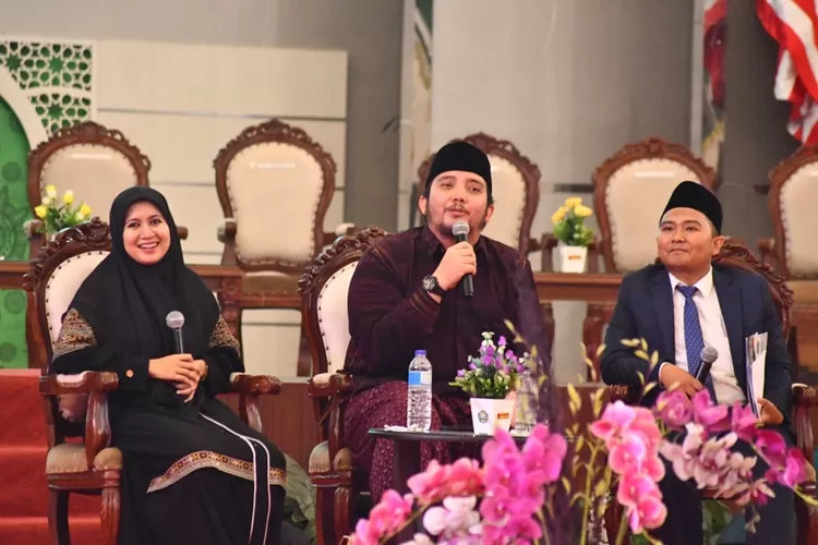 Ning Sheila dan Gus Ahmad Kafa Beri Pesan Pada Generasi Rabbani Unisma