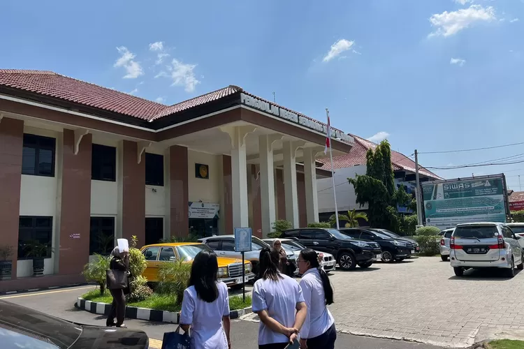 Ilustrasi PN Semarang. Warga Semarang menjalani sidang di PN Semarang usai dilaporkan oleh ibunya tentang pencemaran nama baik usai mengirim surat keberatan pernikahan ke gereja. (Ayosemarang.com Audrian Firhannusa)