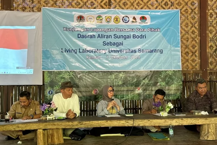 Living Laboratory USM melakukan kunjungan ke DAS Bodri Kendal.