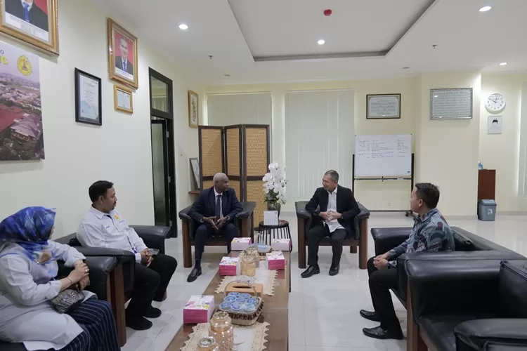 Kepala Otoritas Bandara Sudan Berencana Kuliahkan Anaknya di USM