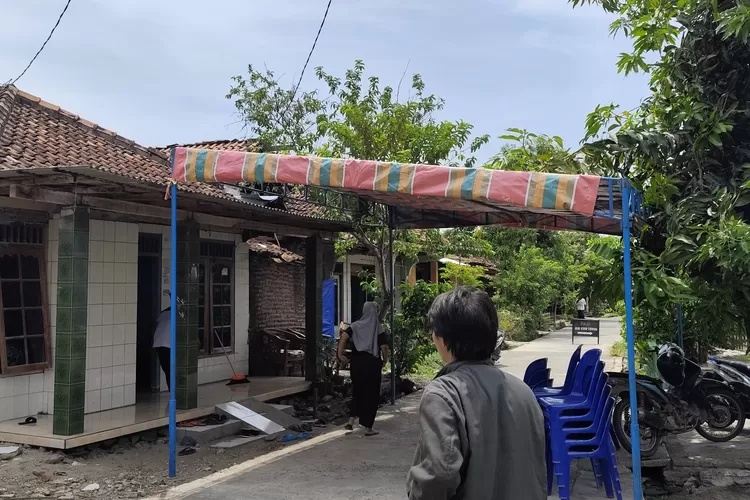 Rumah duka korban pembunuhan yang mayatnya ditemukan di darupono kamis 17 oktober 2024.  (edi prayitno/kontributor kendal)