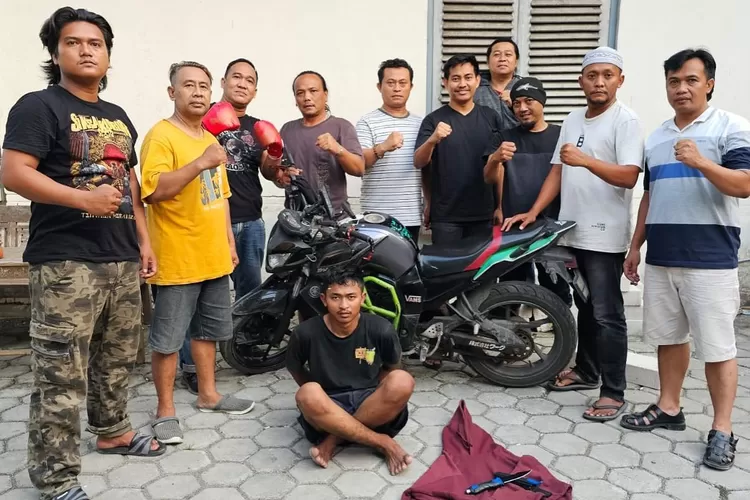 Pelaku pembunuhan santri yang mayatnya ditemukan di kebun desa Darupono Kaliwungu Selatan diamankan polres Kendal.  (dokumen polres kendal  &nbsp;)