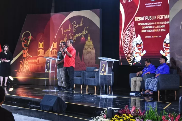 Debat Pilgub Jateng perdana di Marina Convention Center. Masing-masing paslon punya ciri khas dalam menyampaikan narasi.  (Ayosemarang.com/ Audrian Firhannusa)