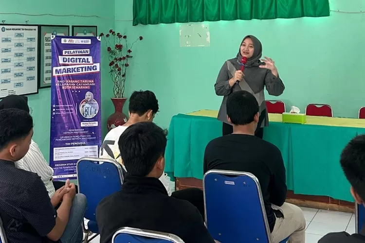 USM Berbagi Ilmu Digital Marketing ke Karang Taruna Gayamsari
