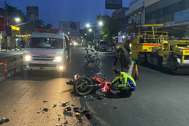 Tabrakan melibatkan mahasiswa UIN dengan truk proyek di Jalan Pemuda Semarang dan langsung meninggal dunia.  (istimewa)