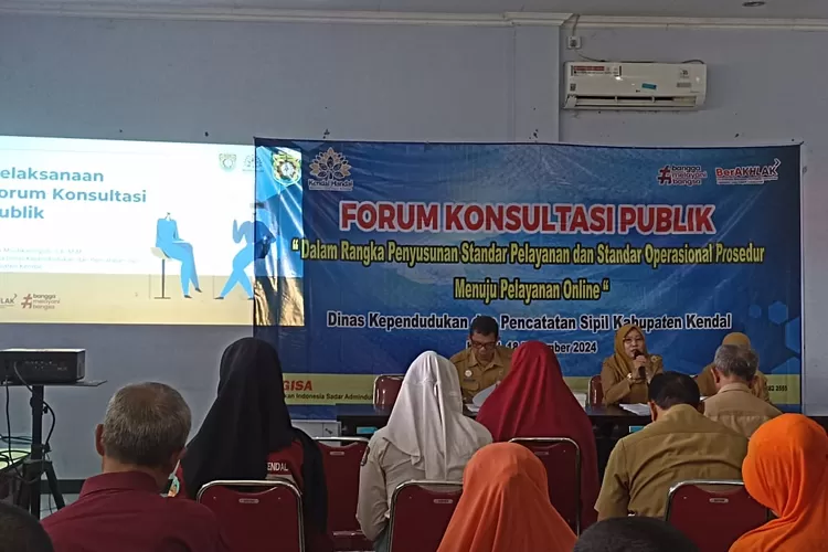 Forum Konsultasi Publik Terkait Pelayanan Kependudukan di Kendal.  (edi prayitno/kontributor kendal  &nbsp;)