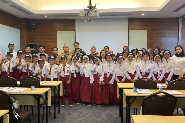 SDN Tugurejo 02 Semarang belajar bareng di Hotel Holiday Inn Express. (Istimewa)