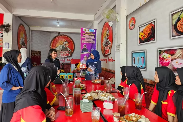 Dosen USM Bocorkan Penerapan Strategi Pemasaran pada Pemilik Restoran di Karangawen