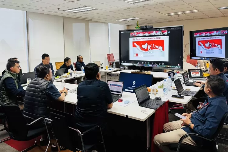 Telkomsel mendukung kelancaran Pilkada 2024 melalui 220.000 BTS 4G/LTE, serta jaringan Hyper 5G di lebih dari 1.000 titik di 56 kota/kabupaten. (dok Telkomsel.)