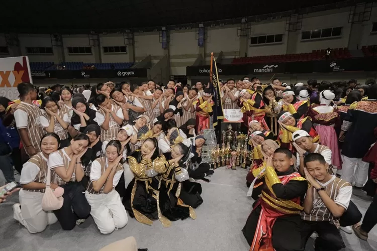 Marching Band SMP Negeri 1 Semarang raih juara umum Grand Prix Junor Band 2024.  (dok SMPN 1)