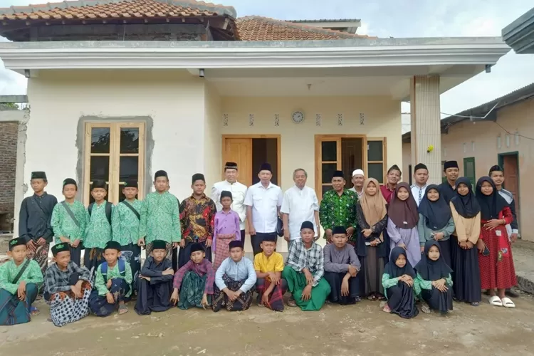 Ketua Pembina Yayasan Alumni Undip dan Rektor USM Bangun Networking dengan Pondok Pesantren.