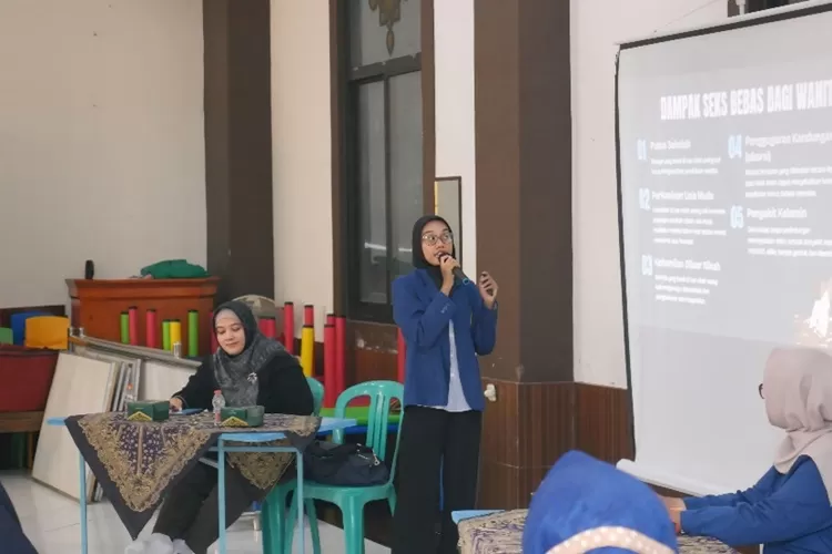  Mahasiswa USM Edukasi Bahaya Seks Bebas pada Remaja Masjid Kalipancur