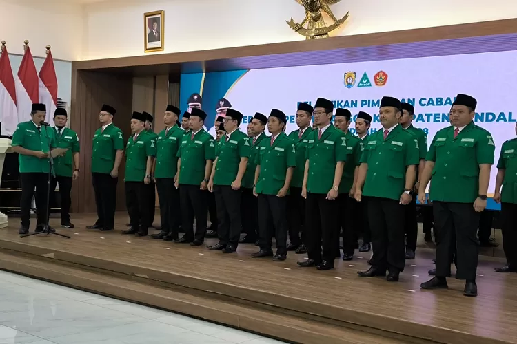  Pengurus PC GP Ansor Kendal masa khidmat 2024-2028 dilantik di Pendopo Bahurekso Minggu 12 Januari &nbsp;2025.  (edi prayitno/kontributor kendal)
