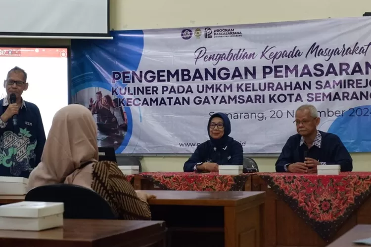 USM Dampingi Pelaku UMKM Kelurahan Sambirejo Membuat Produk Kreatif Kuliner.